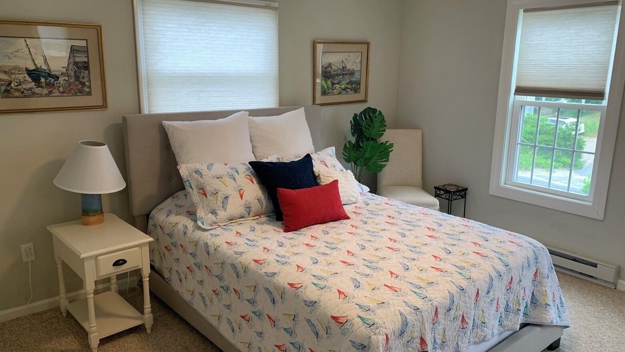 Photo of Bedroom in Dennis