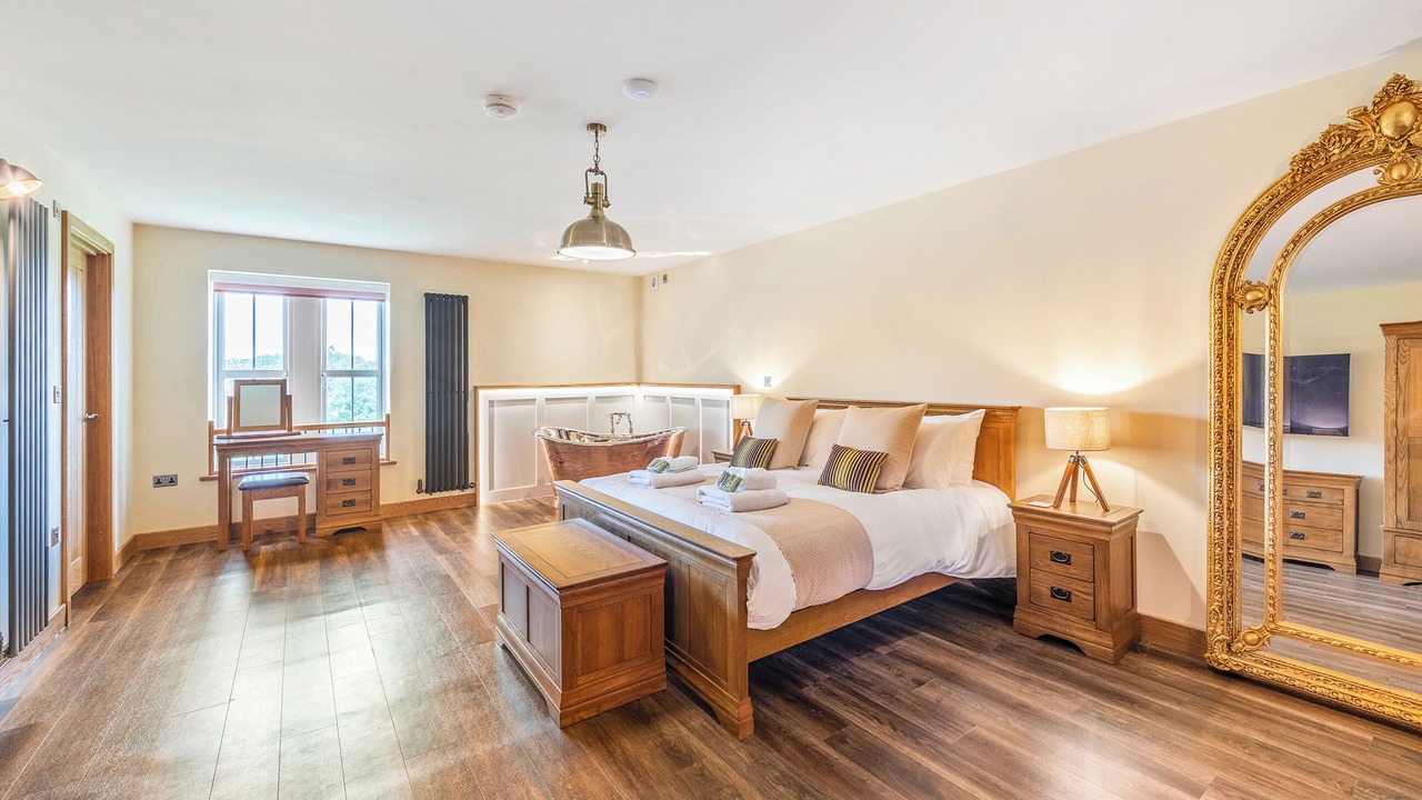 Photo of Others in Wing