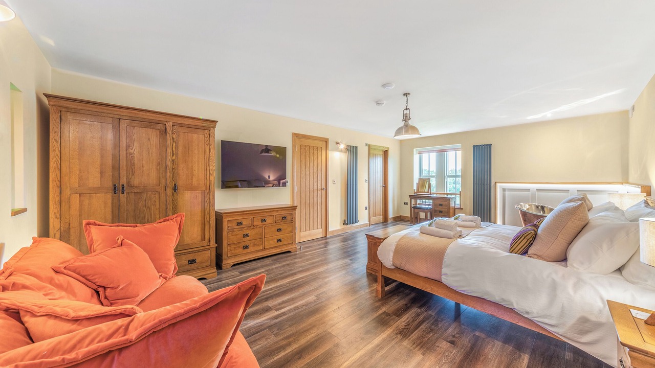 Photo of Others in Wing