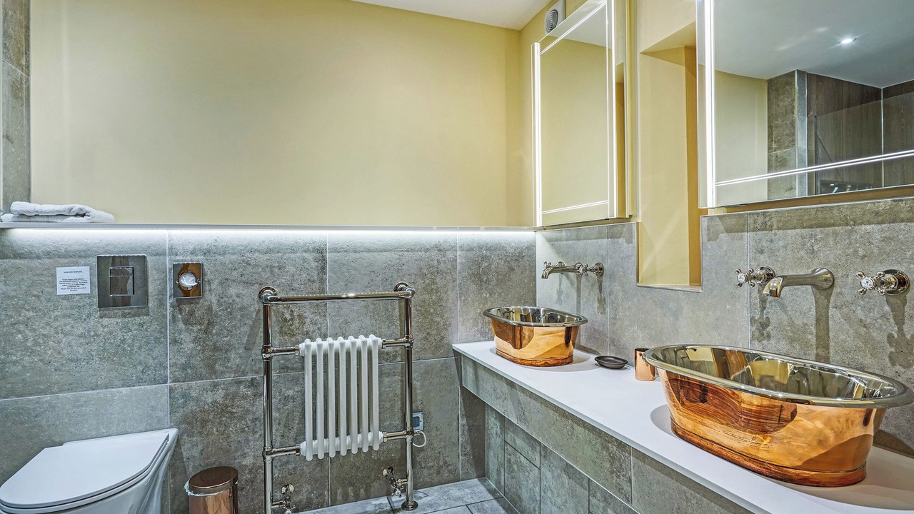 Photo of Others in Wing