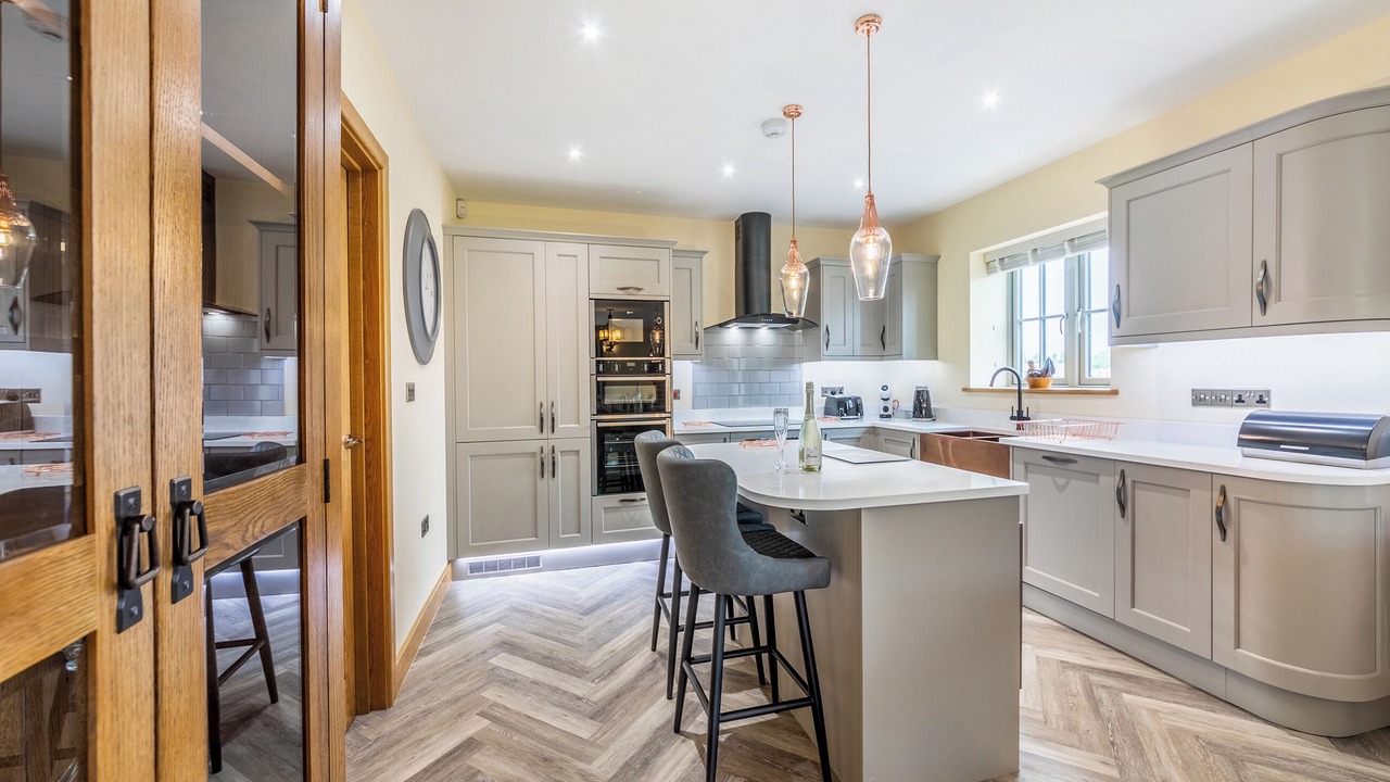 Photo of Others in Wing