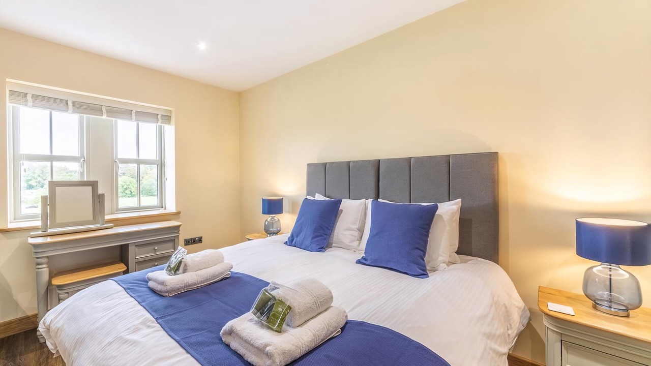 Photo of Others in Wing