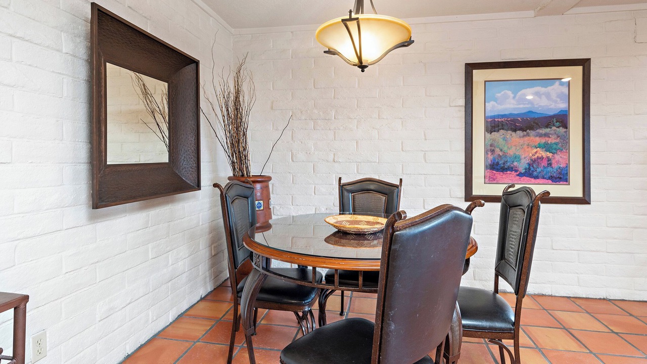Photo of Livingroom in Northeast Santa Fe