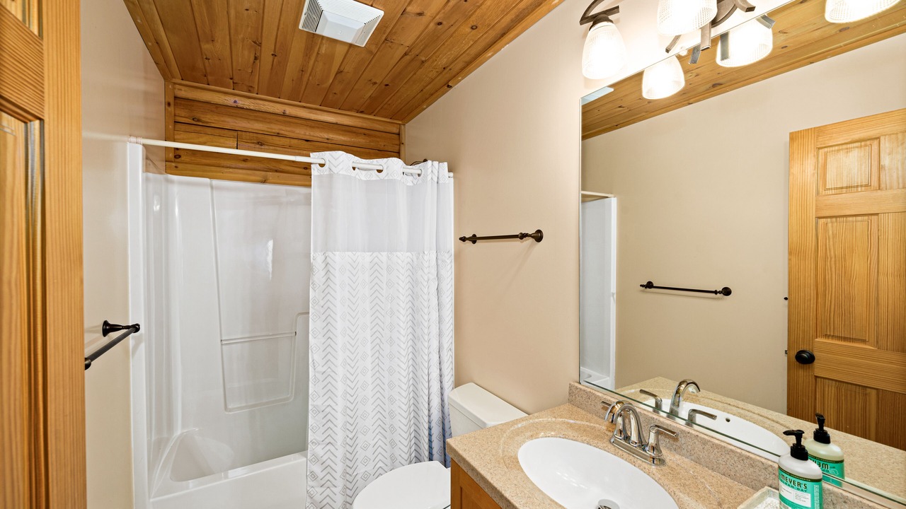 Photo of Bathroom in Lutsen