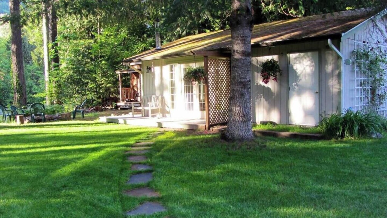 Photo of Others in Tanner