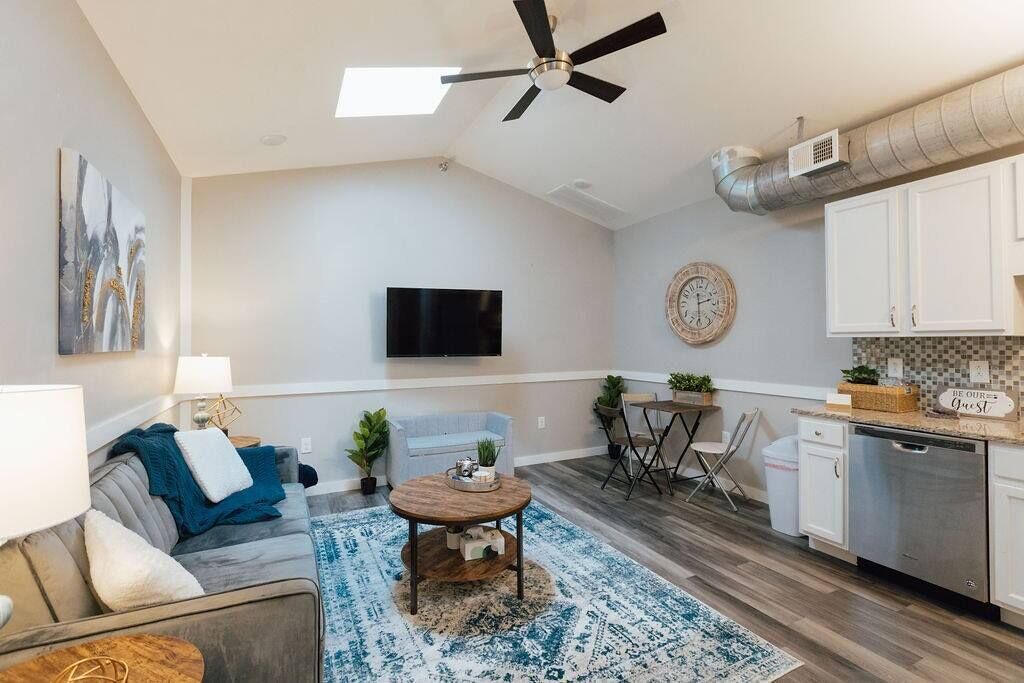 Photo of Livingroom in Johnson City