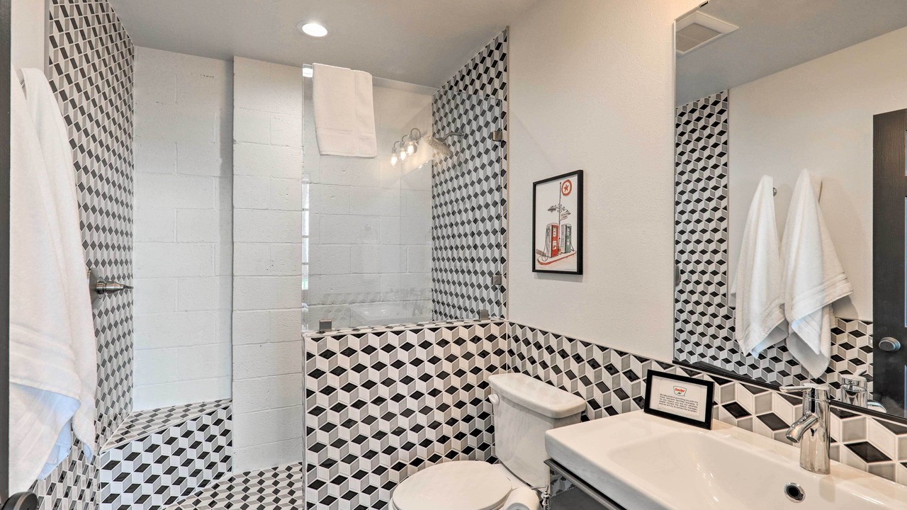 Photo of Bathroom in Schulenburg