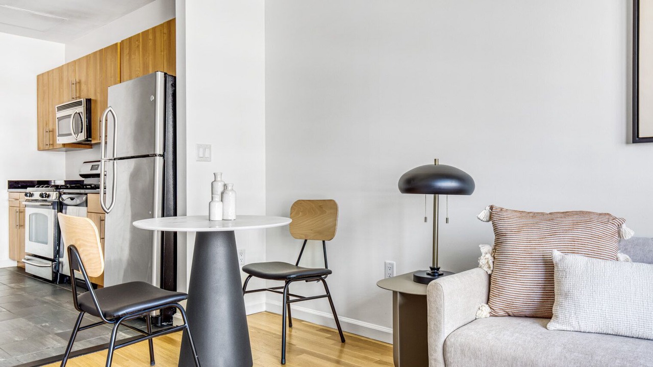 Photo of Livingroom in Hunters Point
