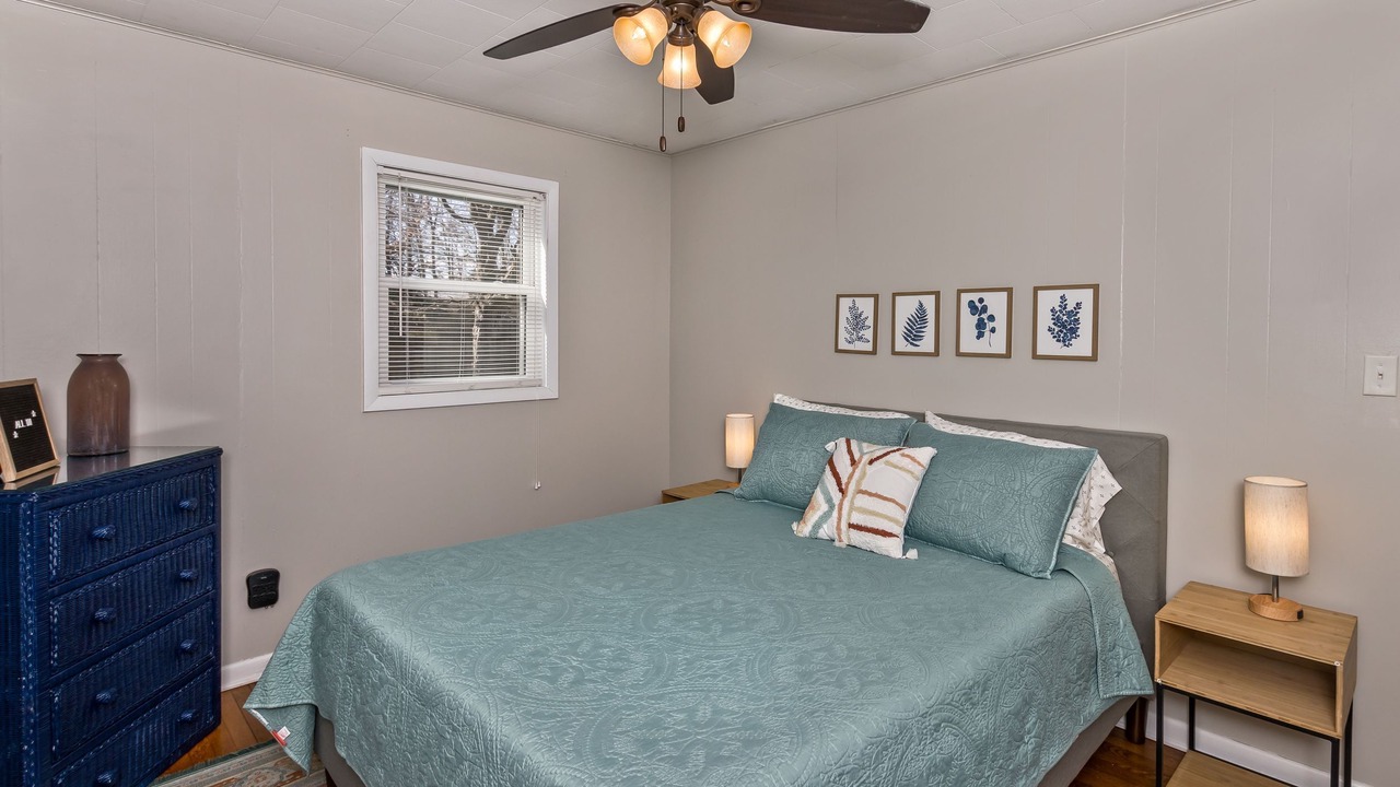 Photo of Bedroom in Arden