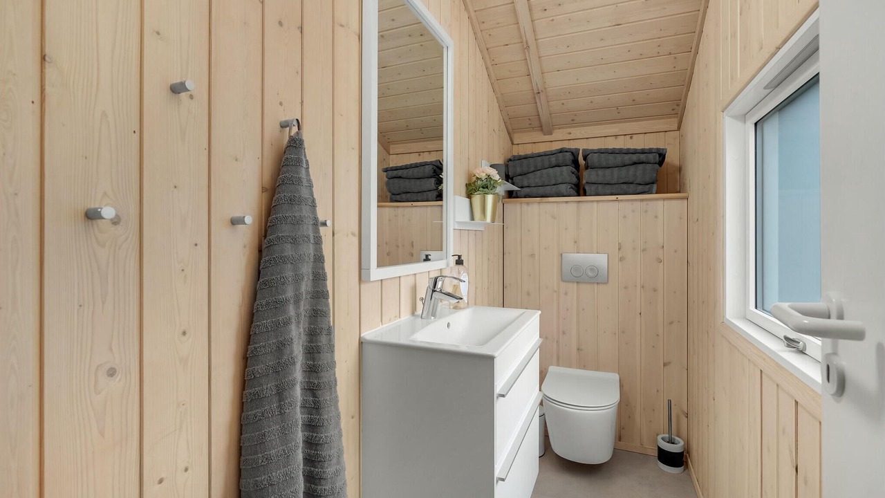 Photo of Bathroom in Karrebksminde