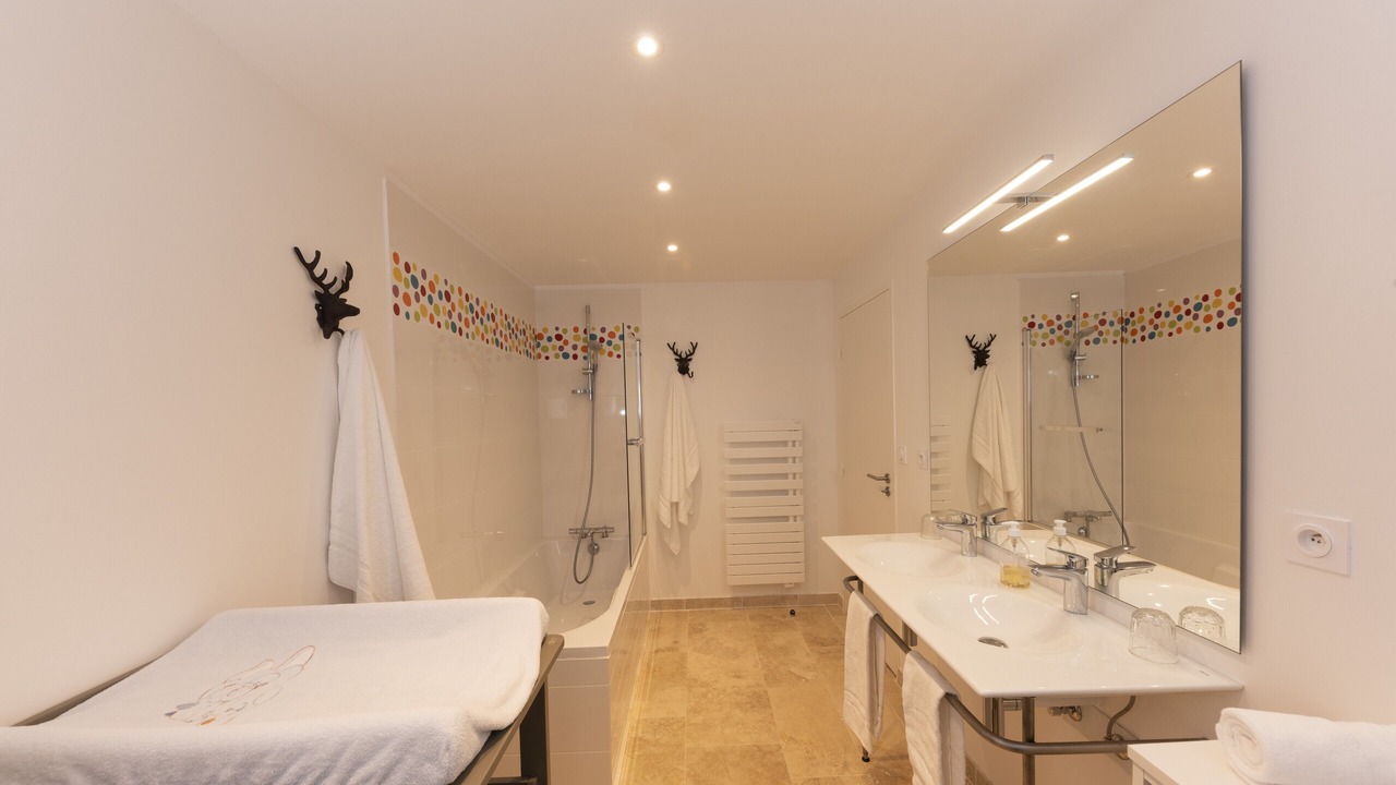 Photo of Bathroom in Chemery