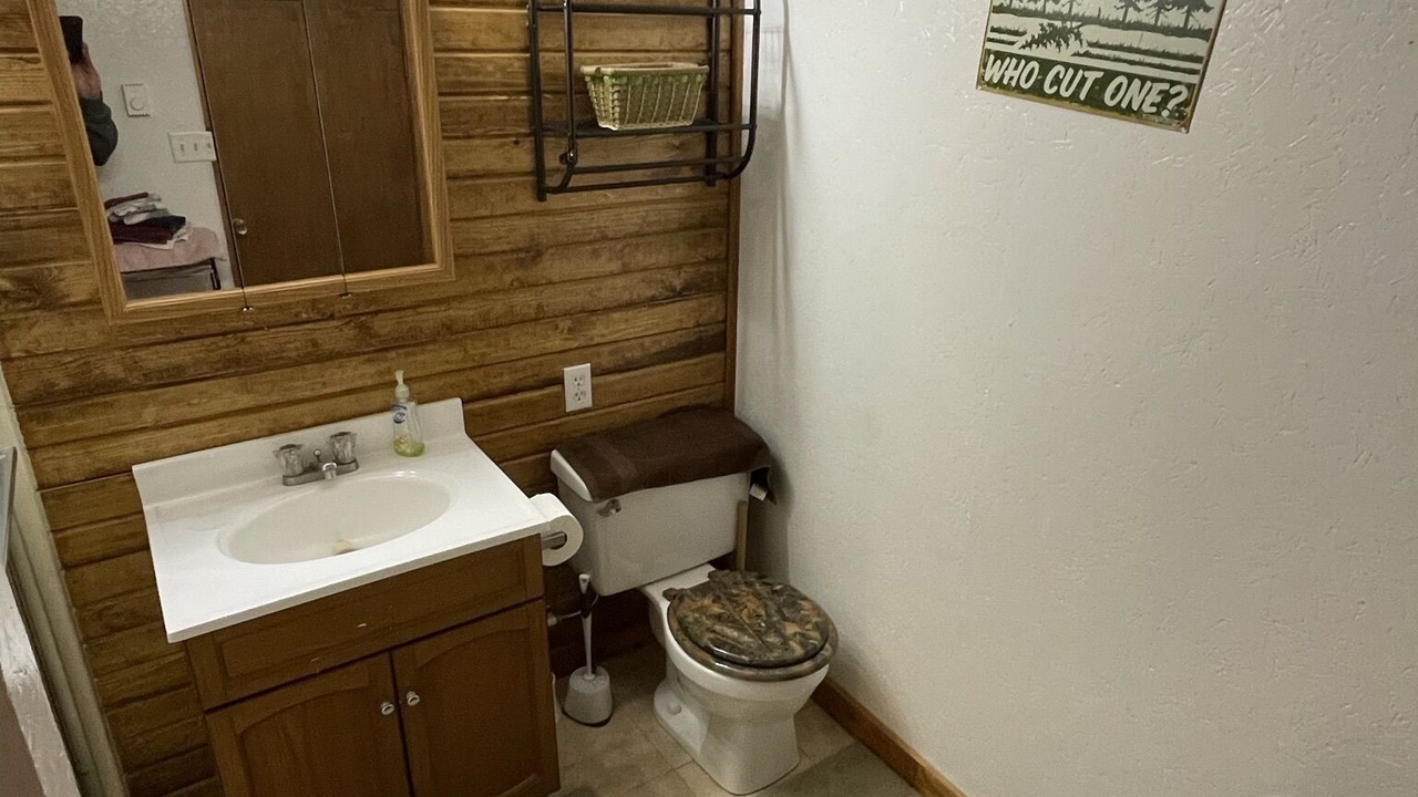 Photo of Bathroom in Wheeler County