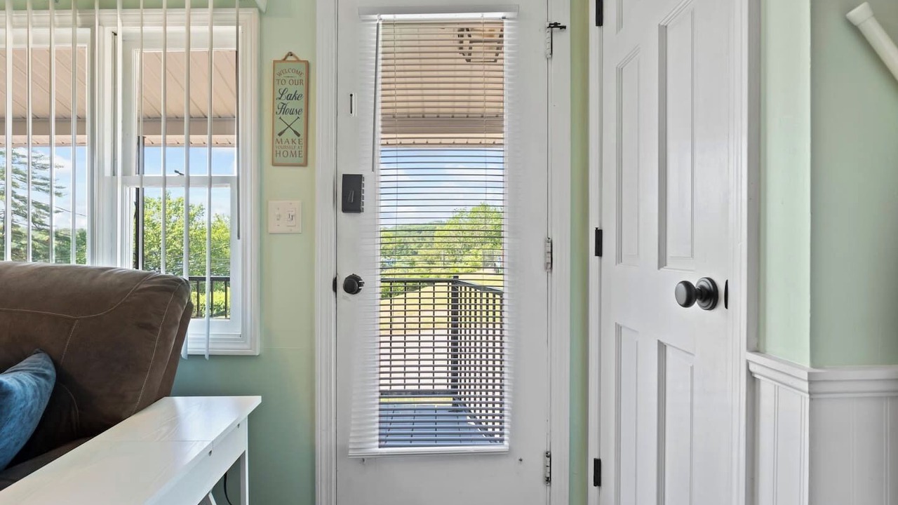Photo of Livingroom in Laconia