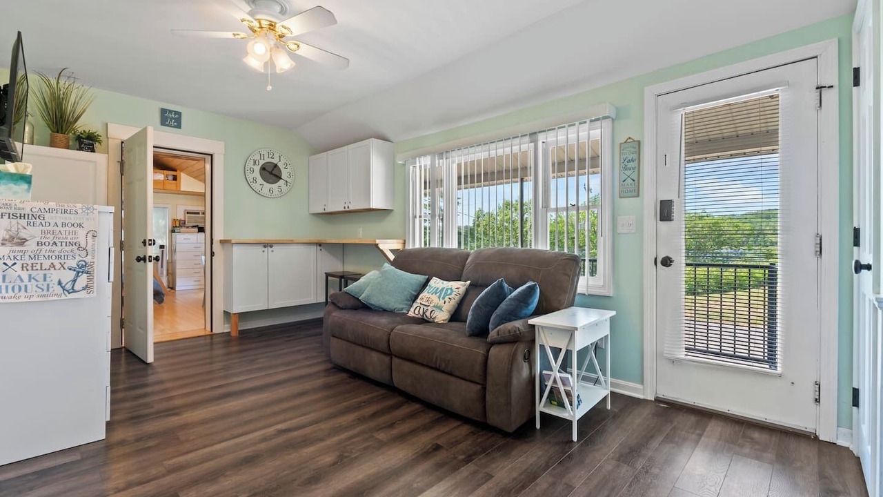 Photo of Livingroom in Laconia