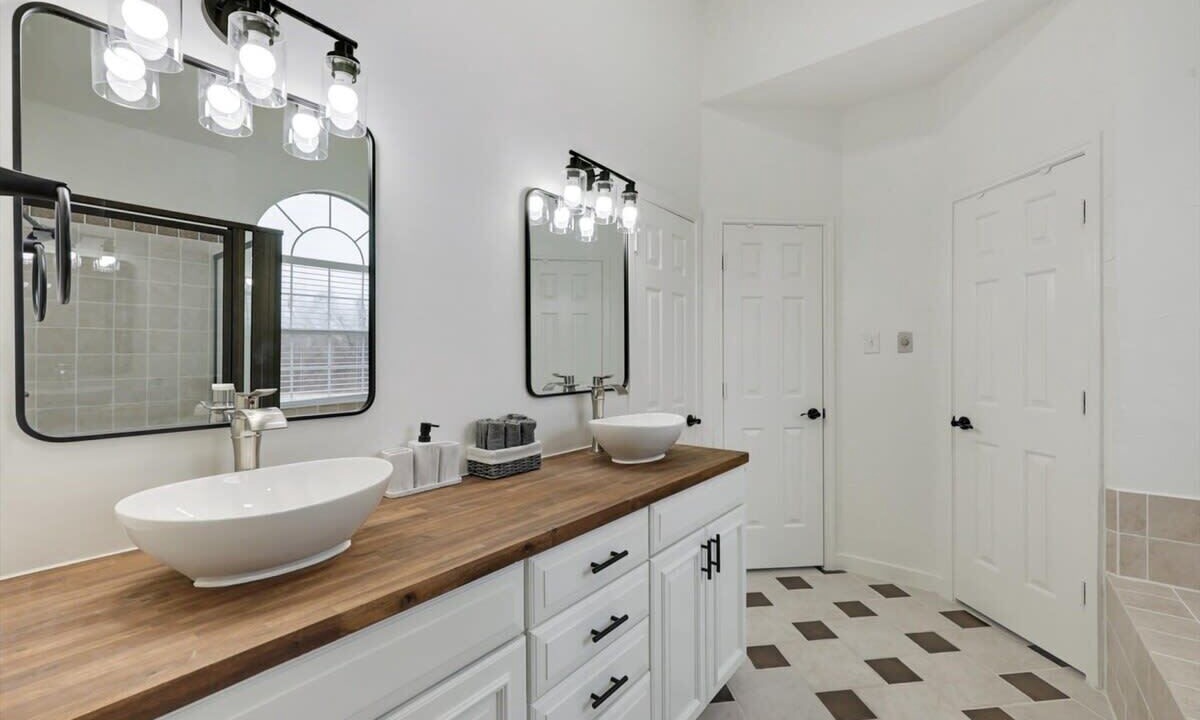 Photo of Bathroom in Plano