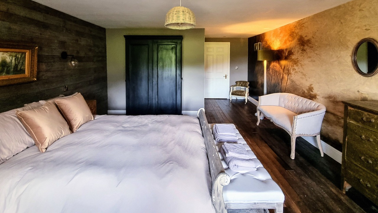 Photo of Others in Kington