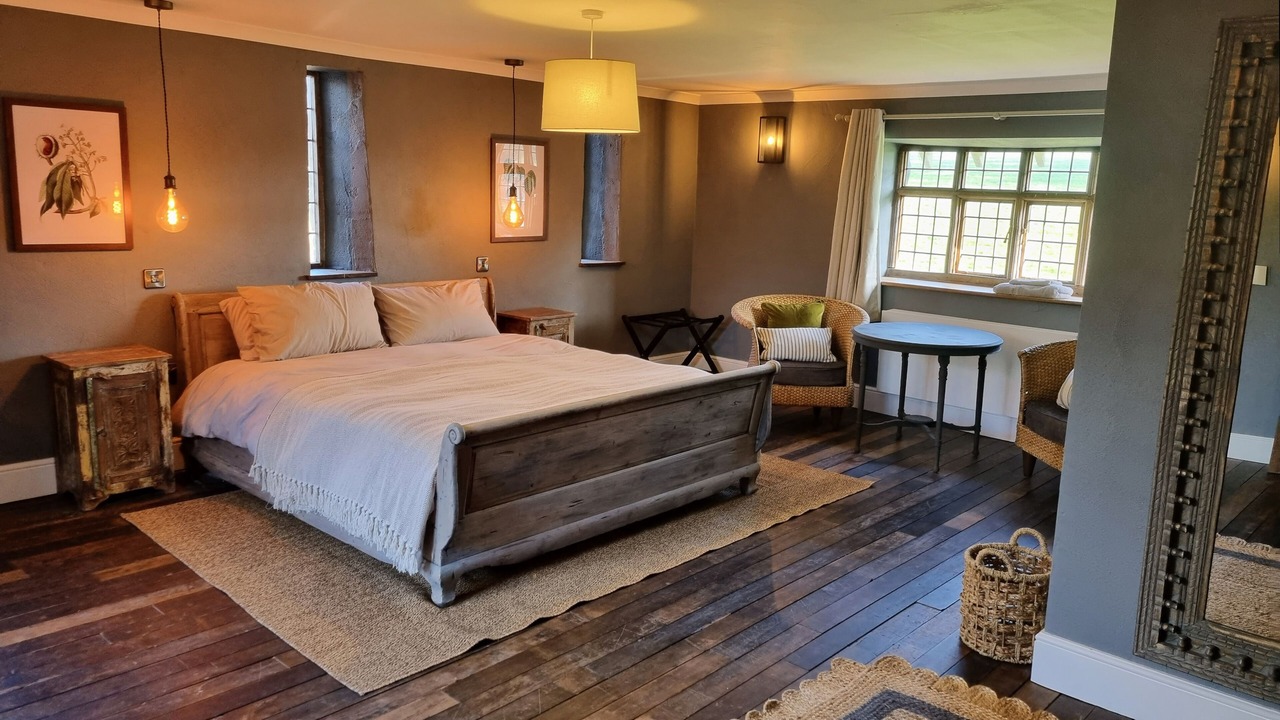 Photo of Others in Kington