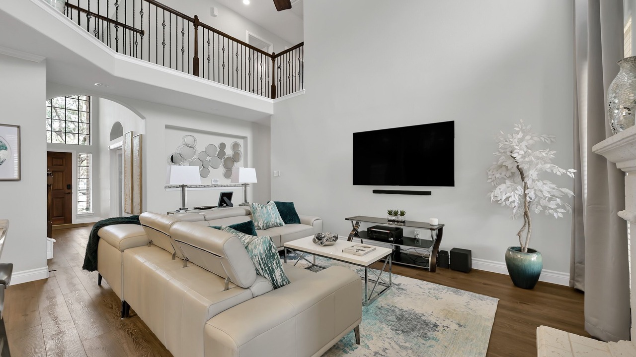 Photo of Livingroom in Cypress