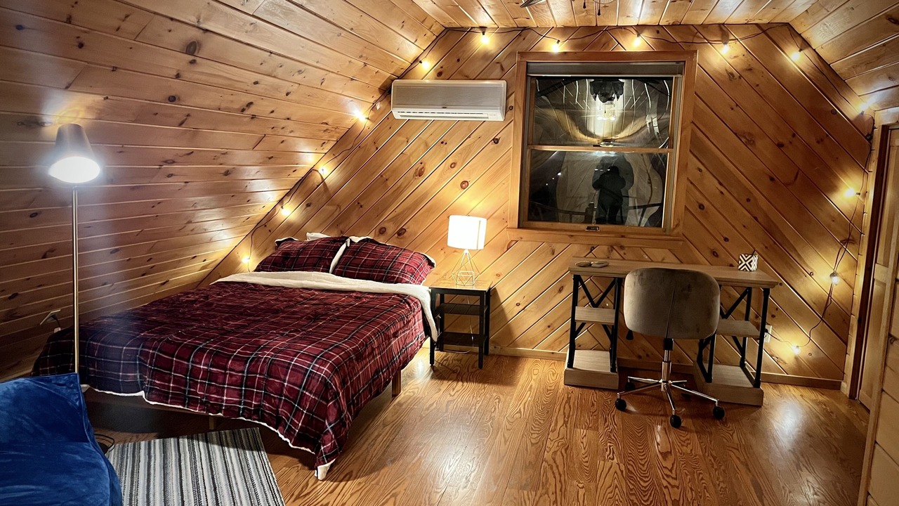 Photo of Bedroom in Ithaca