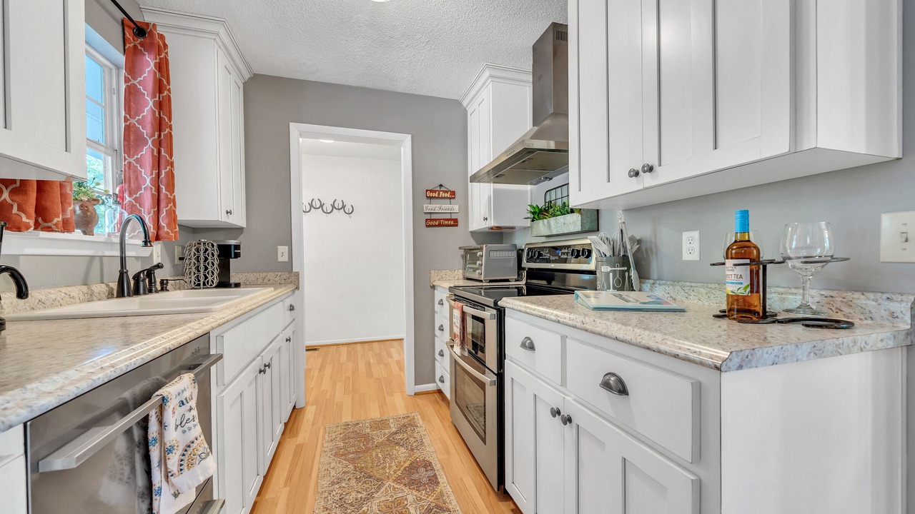 Photo of Kitchen in Eatonton