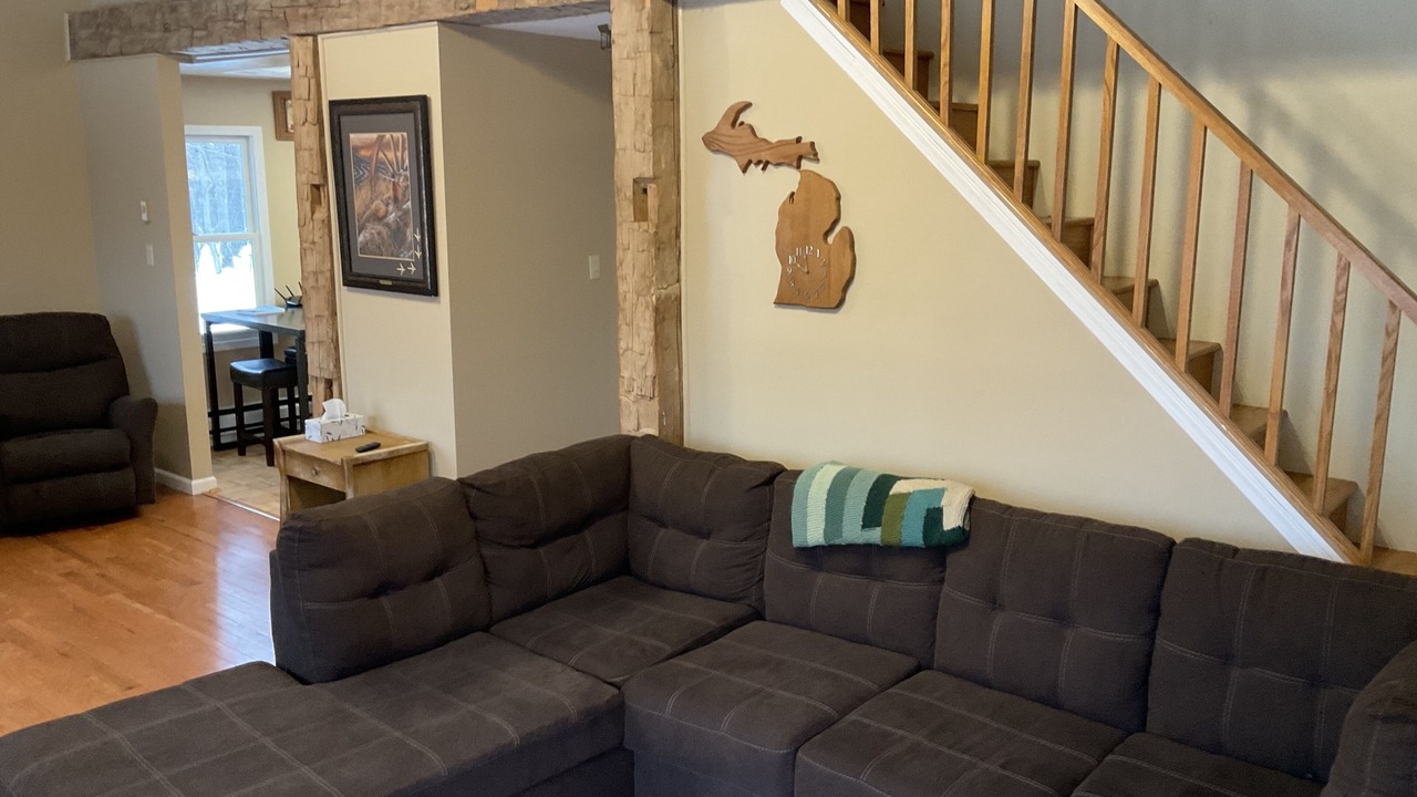 Photo of Livingroom in Evart