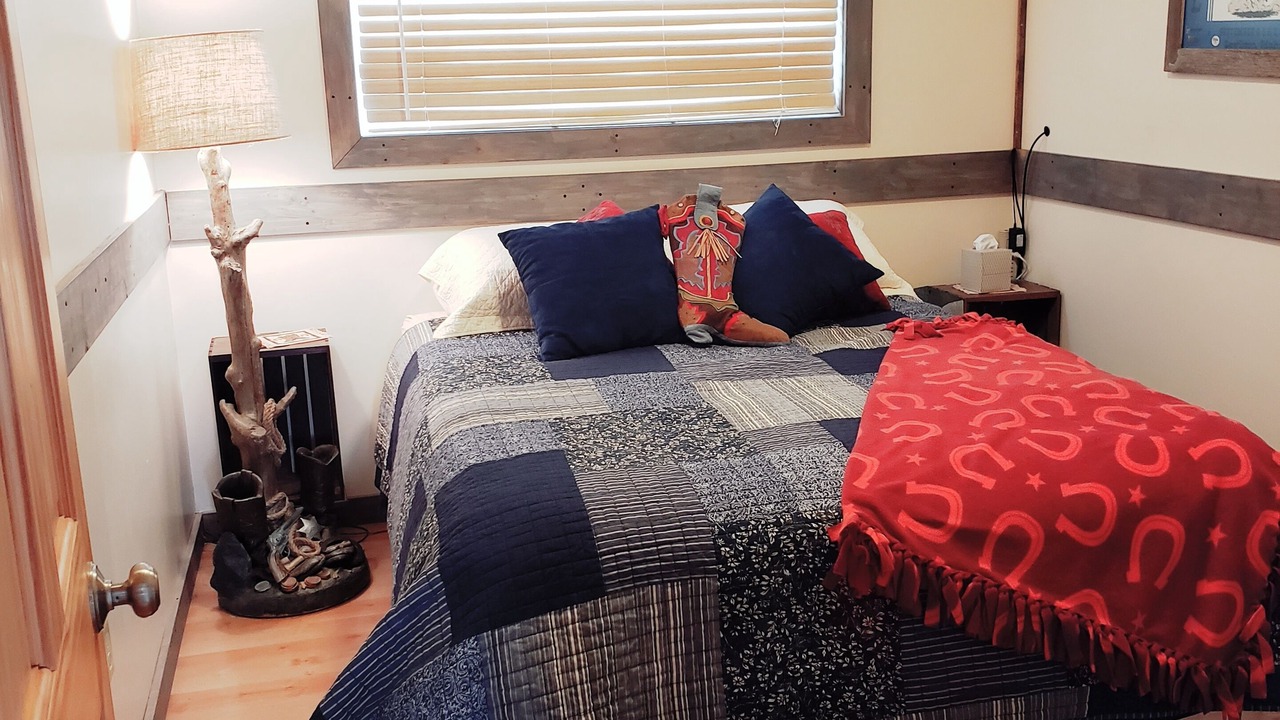 Photo of Bedroom in Riggins