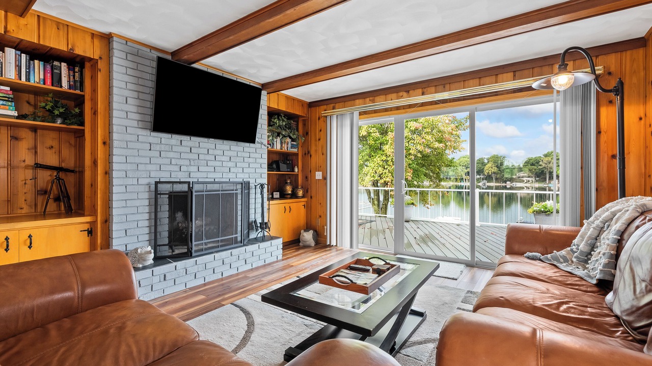 Photo of Livingroom in Kendall