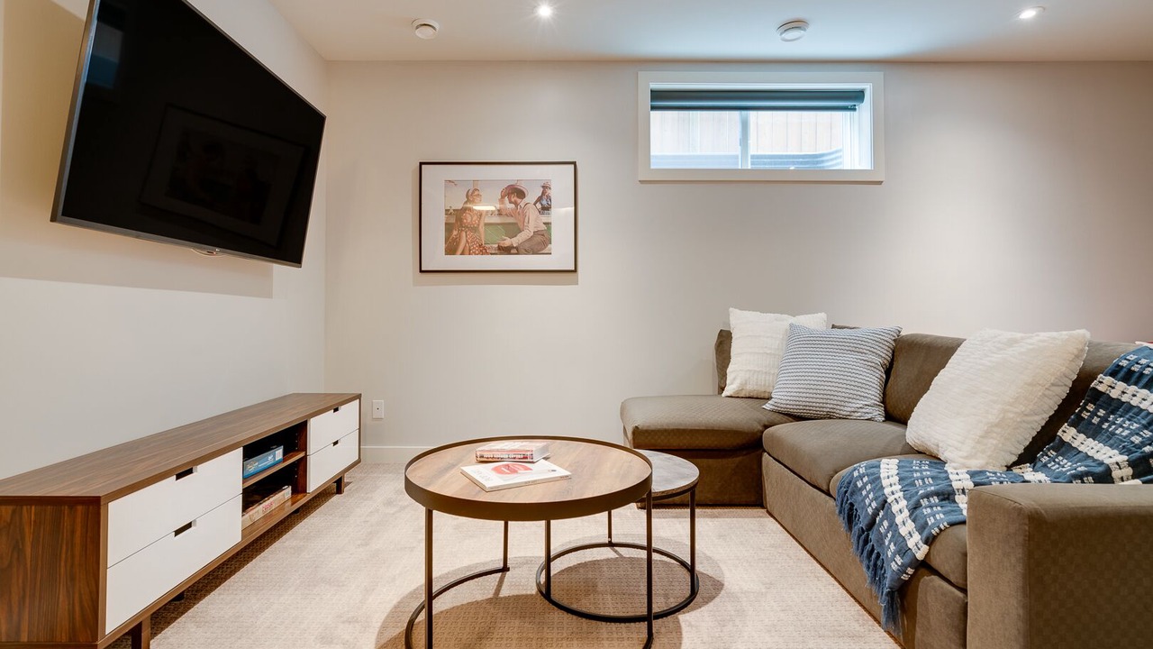 Photo of Livingroom in Marda Loop