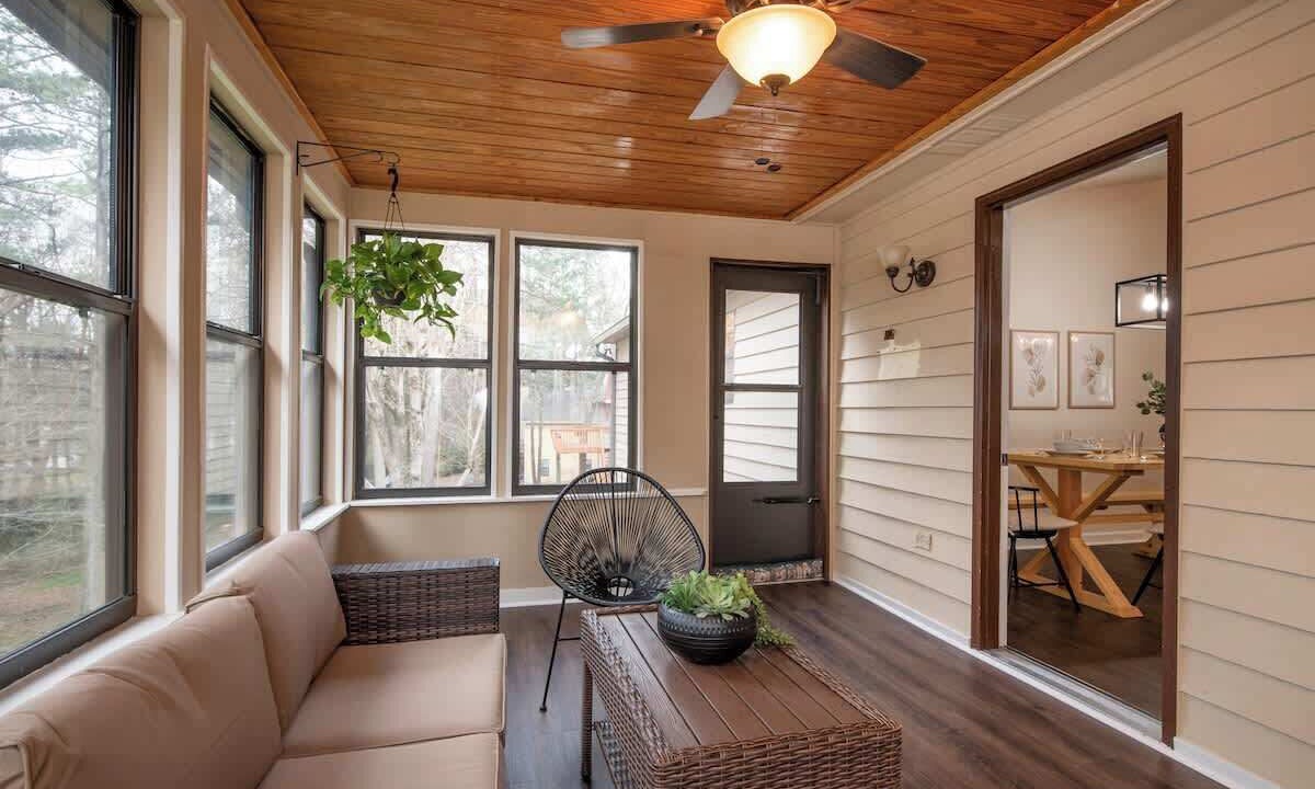 Photo of Livingroom in Lawrenceville