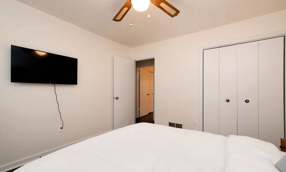 Photo of Bedroom in Lawrenceville