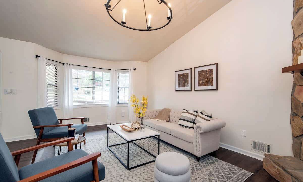 Photo of Livingroom in Lawrenceville