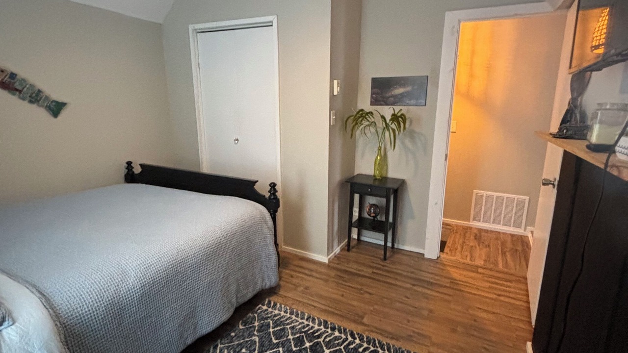 Photo of Bedroom in Sylvan Beach