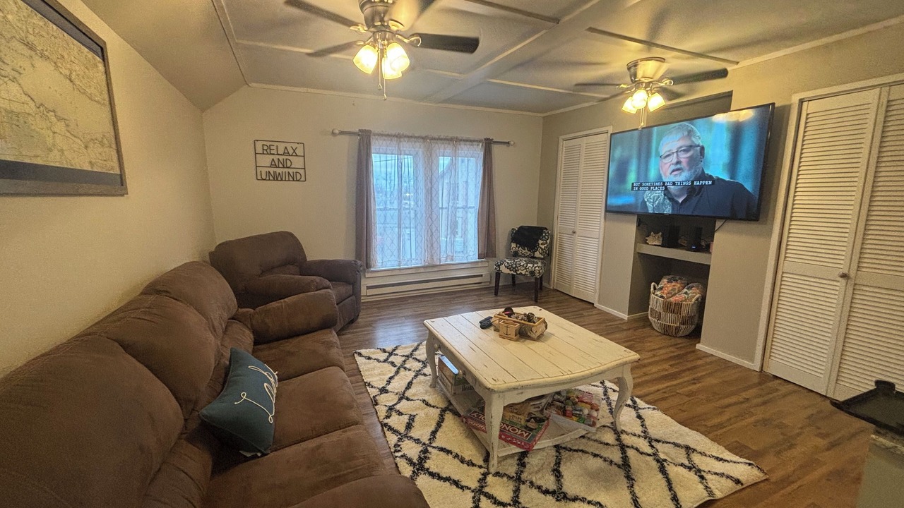 Photo of Livingroom in Sylvan Beach
