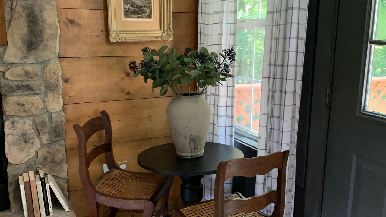 Photo of Bedroom in Scottsville