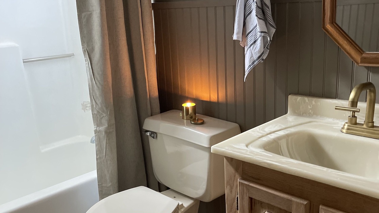 Photo of Bathroom in Scottsville