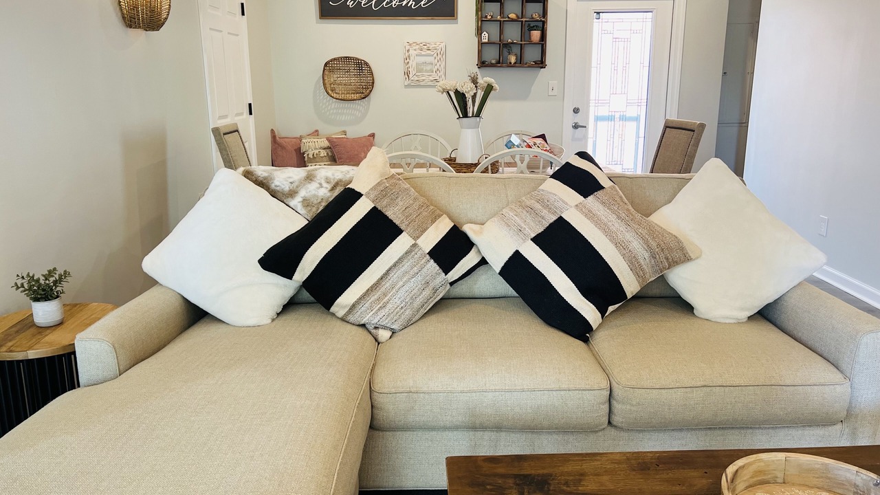 Photo of Livingroom in Roswell