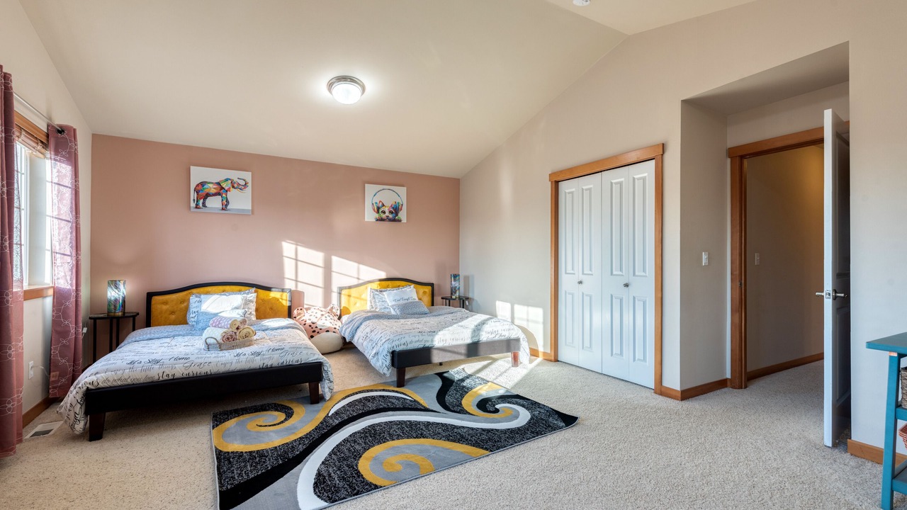 Photo of Bedroom in North Creek