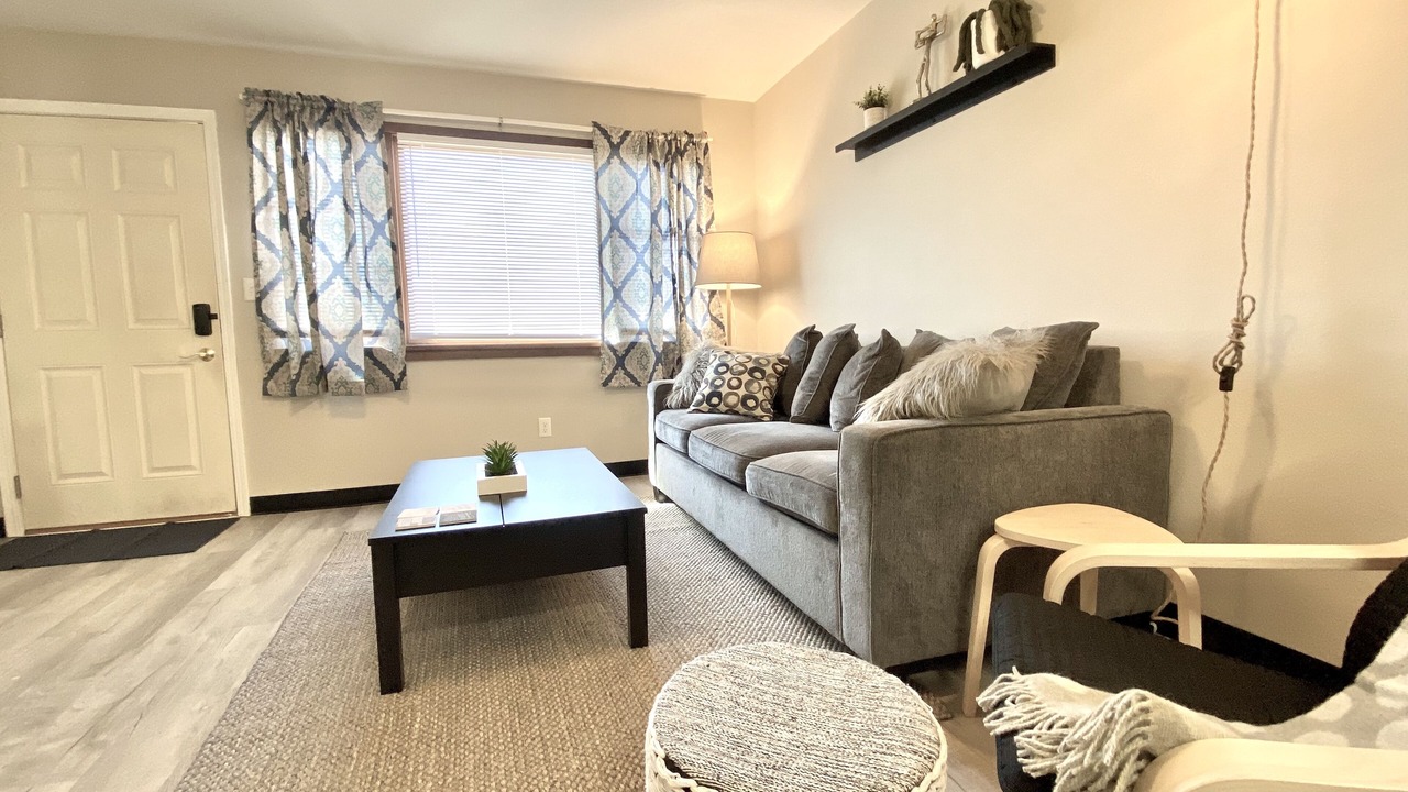 Photo of Livingroom in Coralville