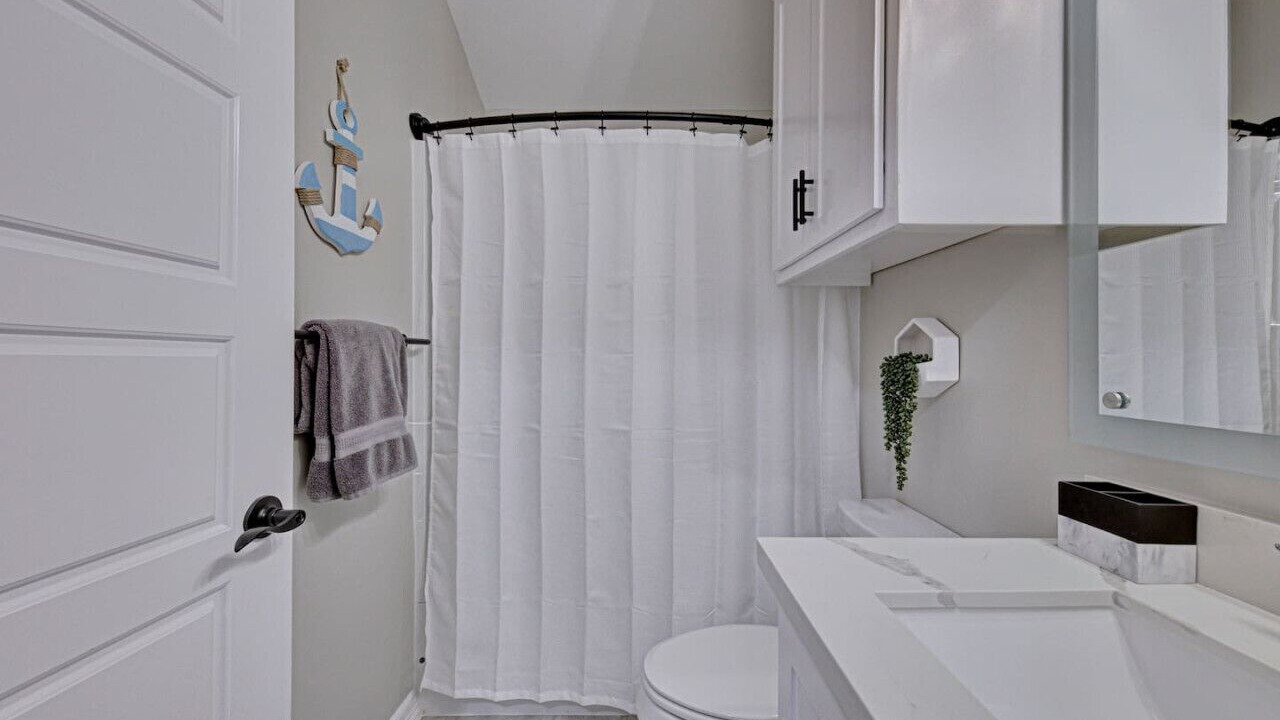 Photo of Bathroom in Flour Bluff
