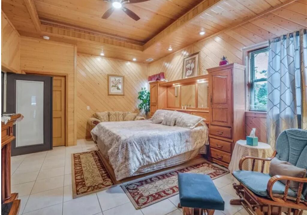 Photo of Bedroom in Homosassa Springs