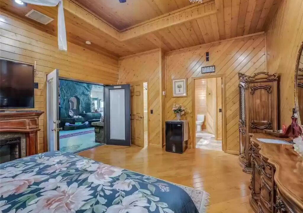 Photo of Bedroom in Homosassa Springs