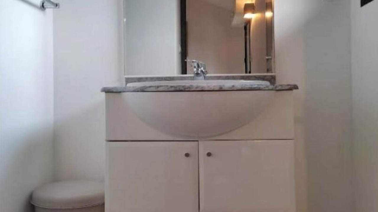 Photo of Bathroom in Messanges