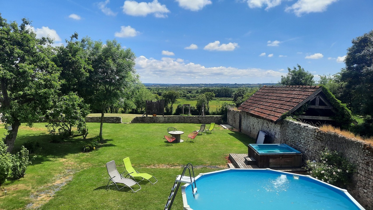 Photo of Outdoor in Neuilly-la-Foret