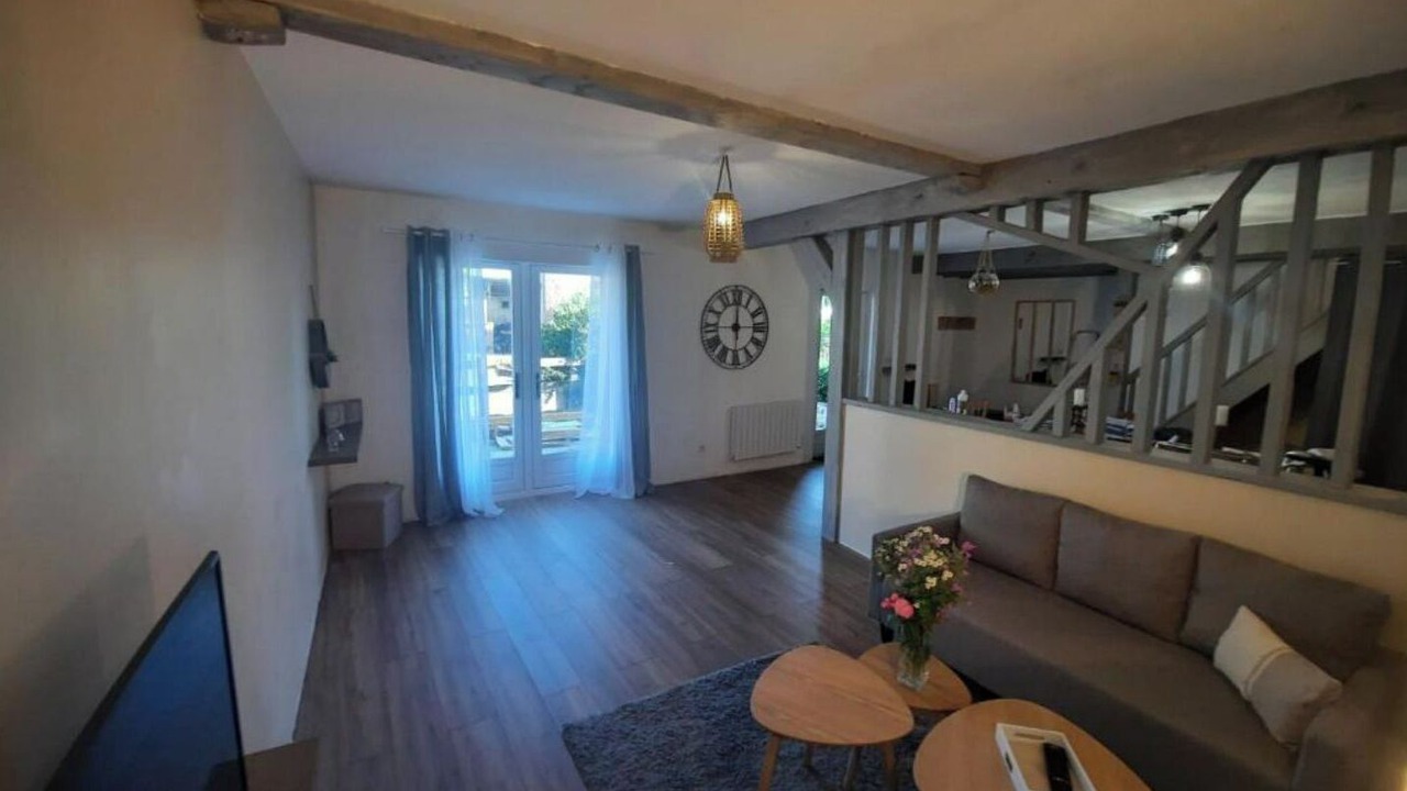 Photo of Livingroom in Neuilly-la-Foret