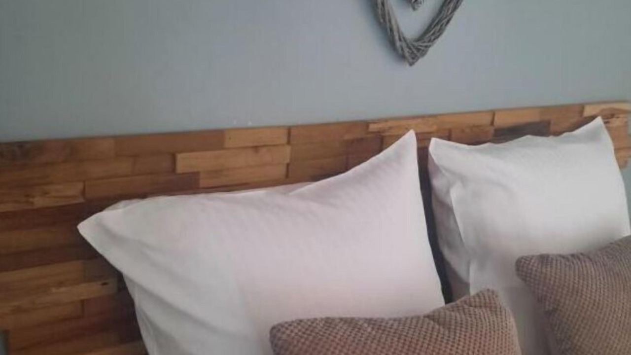 Photo of Bedroom in Neuilly-la-Foret