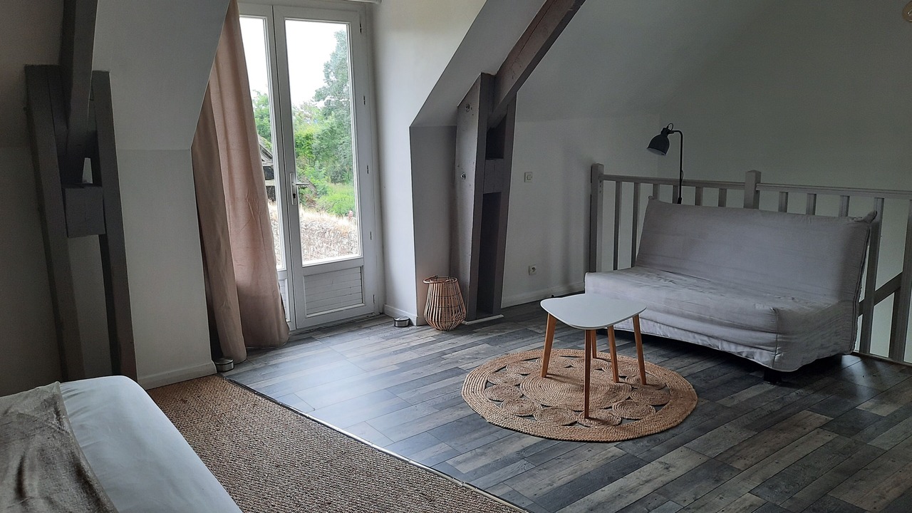 Photo of Bedroom in Neuilly-la-Foret