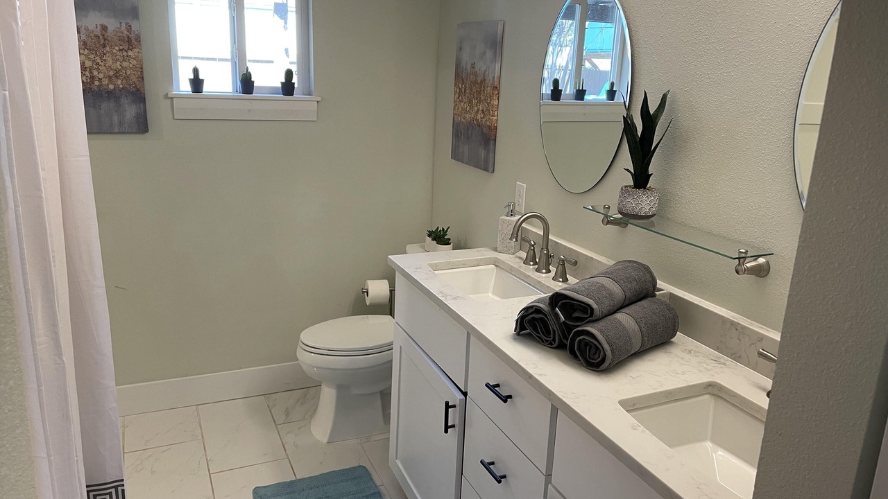 Photo of Bathroom in Brentwood
