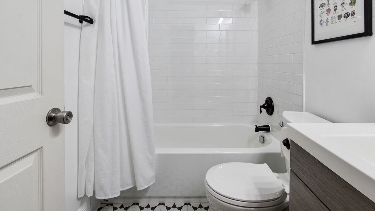 Photo of Bathroom in Freret