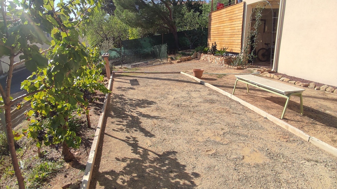 Photo of Outdoor in Montseret