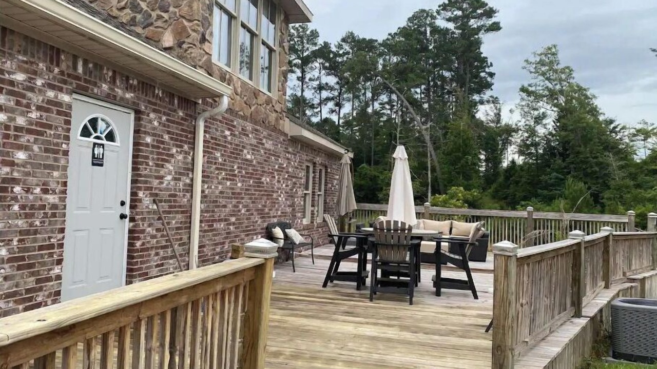 Photo of Outdoor in Laurel